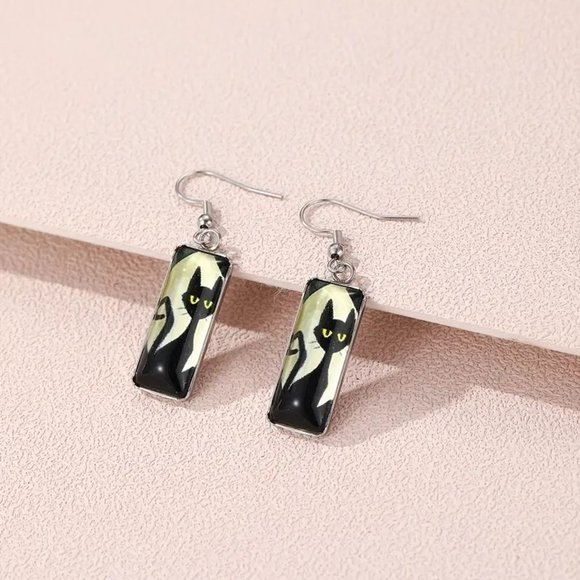 Cat and Moon Drop Hook Earrings Silver Halloween Goth Unique Glam NWT - Picture 4 of 4